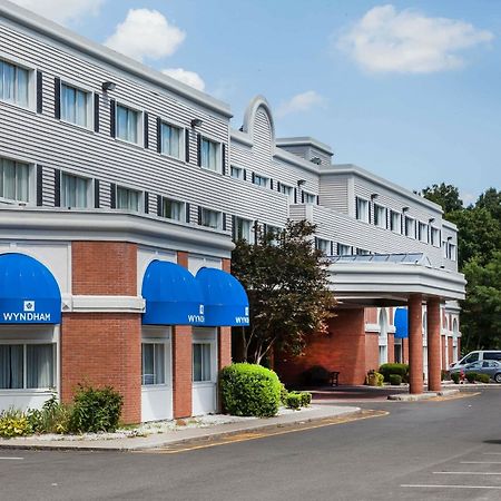 Отель Wyndham Southbury Экстерьер фото