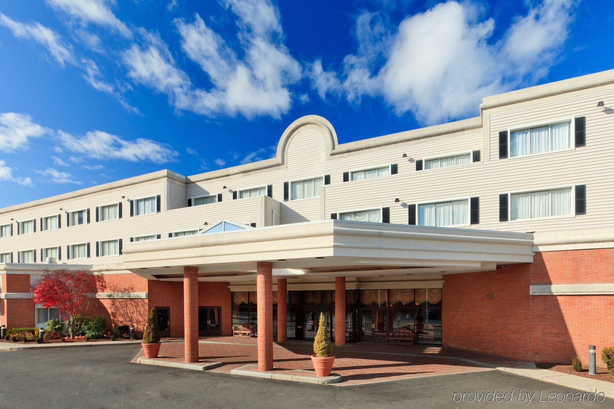 Отель Wyndham Southbury Экстерьер фото