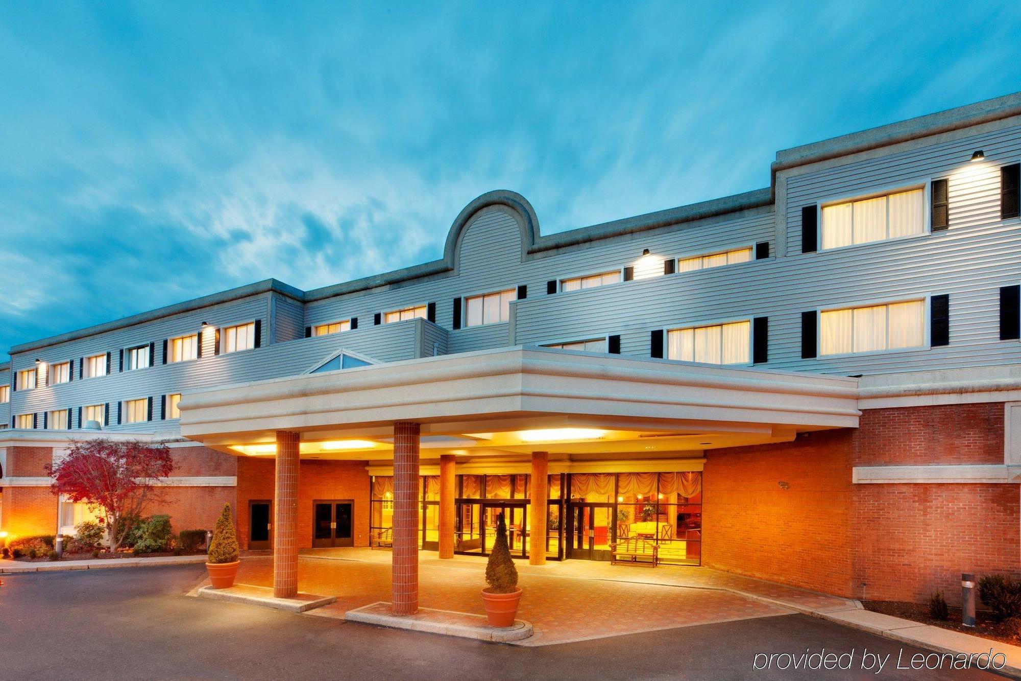 Отель Wyndham Southbury Экстерьер фото