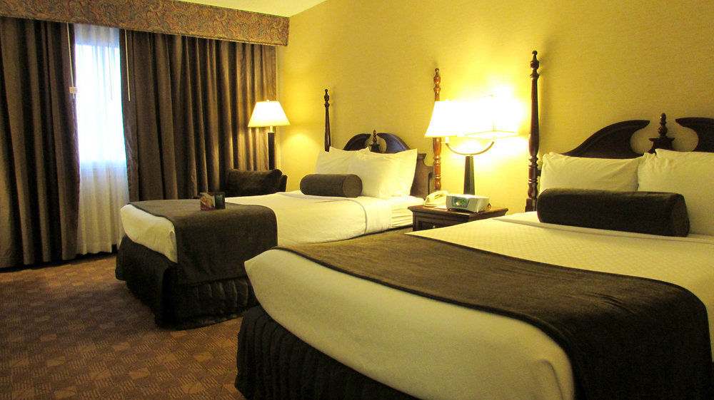 Отель Wyndham Southbury Экстерьер фото