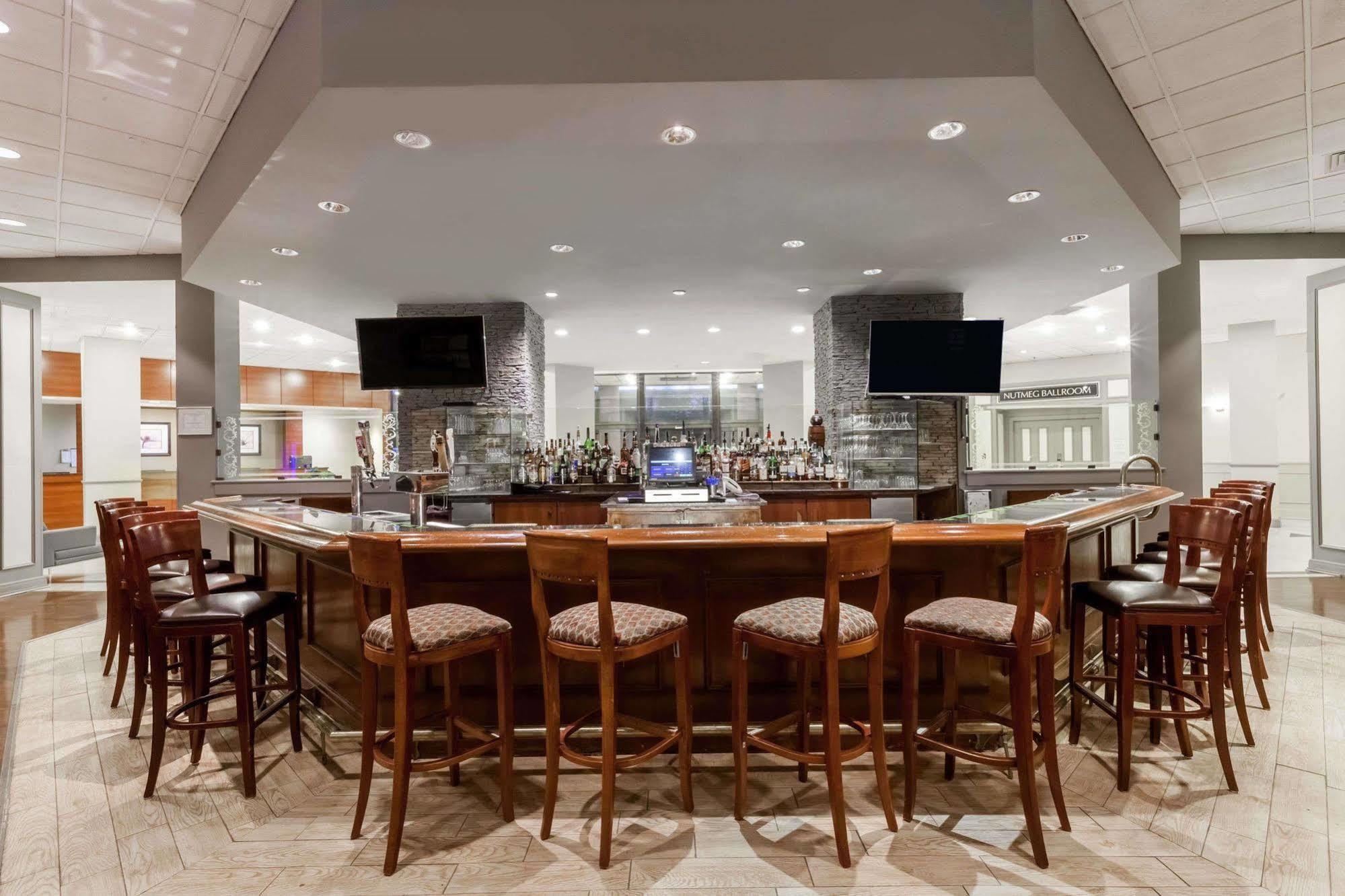 Отель Wyndham Southbury Экстерьер фото