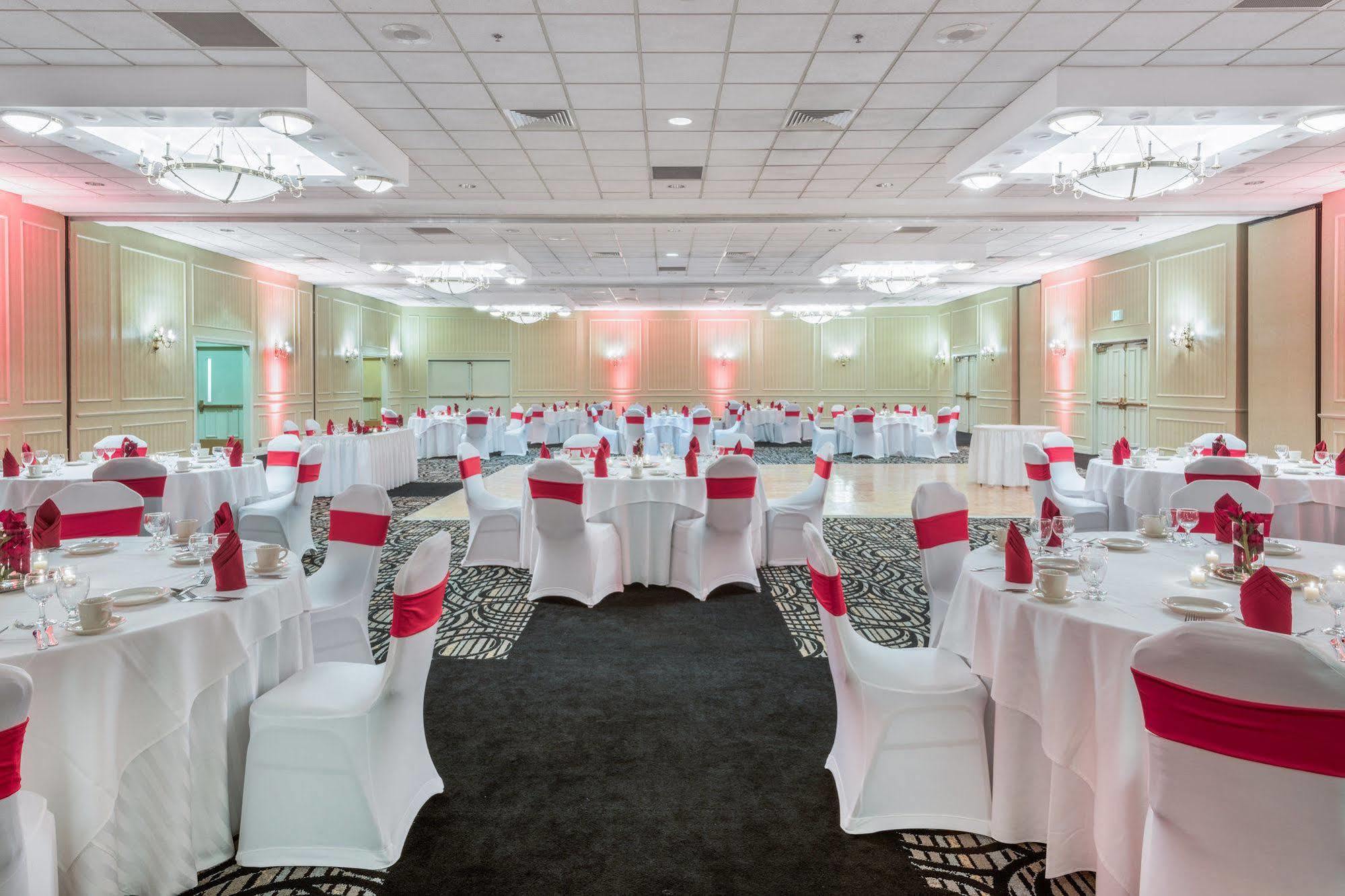 Отель Wyndham Southbury Экстерьер фото