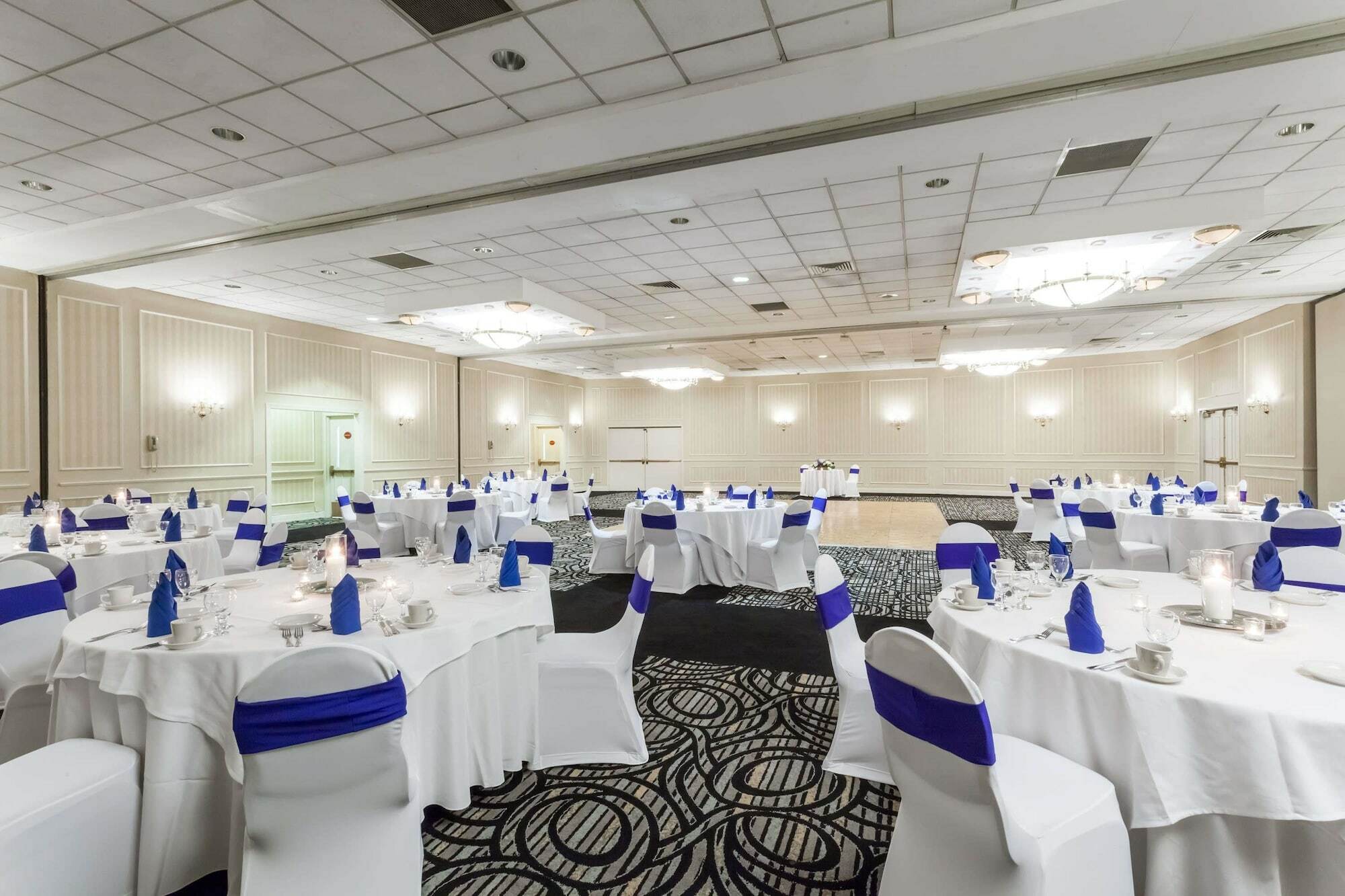 Отель Wyndham Southbury Экстерьер фото