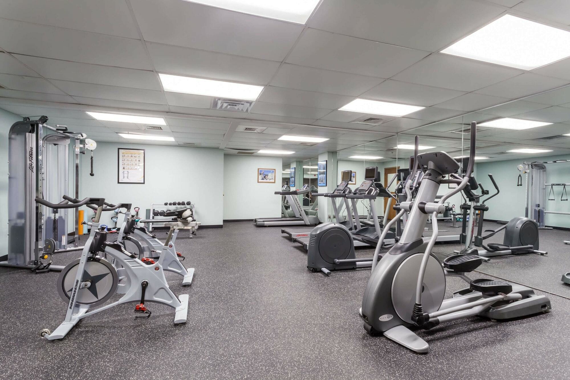 Отель Wyndham Southbury Экстерьер фото